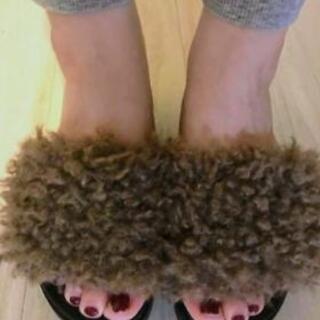 ②CECIL McBEE～ファーサンダル M新品💗半額以下で💗の画像
