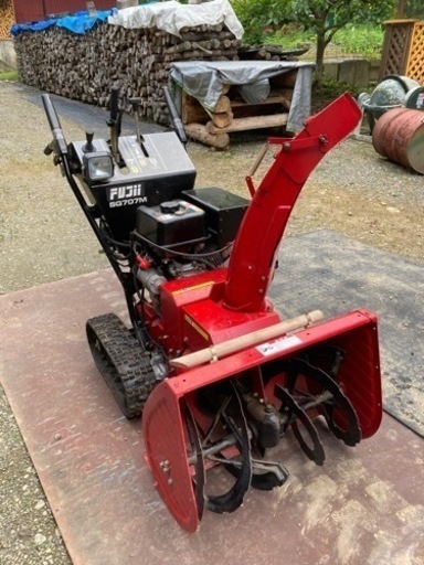 除雪機ワンシーズンしか使っていない美品です