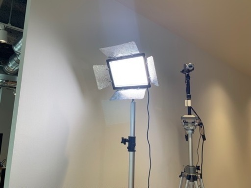 【お譲り先決まりました】【動画撮影用LED照明】YONGNUO YL600L（5500K単色モデル）ACアダプター•リモコン付属（その1）