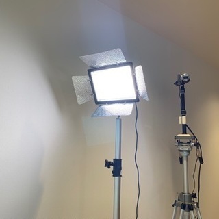 【お譲り先決まりました】【動画撮影用LED照明】YONGNUO ...