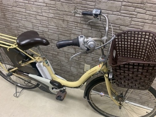 東京23区配達無料　新基準　ヤマハ　ナチュラ　新品バッテリー8.9Ah リチウム 電動自転車☆中古☆BS26