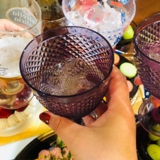 華金！今日飲み会します🎃✨女子３名🧡仲良くなれたらカラオケオール...