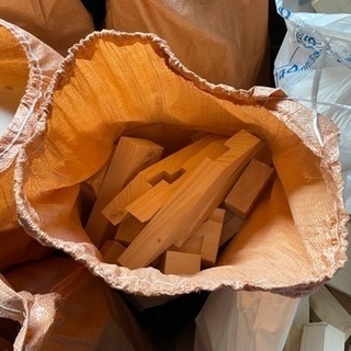 乾燥木材　端材　
お取引、非対面可能です！　長さカットも出来ます！　の画像