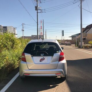 【車検R4年7月満了】ホンダ フィット 13G Fパッケージ ／LEDドアミラーウインカー／電動格納式ドアミラ／ ／UVカット機能付プライバシーガラス／アレルフリー高性能脱臭フィルターの画像