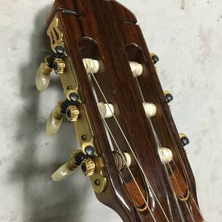 ⭕⭕⭕PR3/99　RYOJI MATSUOKA 松岡良治 クラシックギター 弦楽器 №M30 簡易音出しOK ハードケース付き 中古⭕⭕⭕の画像