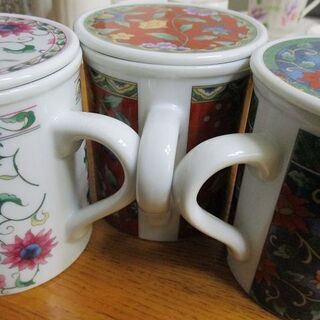 蓋つきマグカップ3個の画像