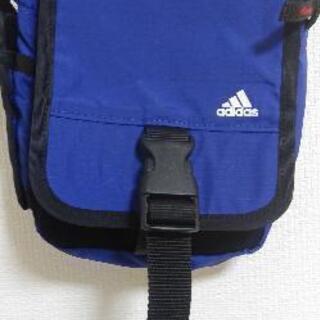 中古　adidas　ショルダーバッグ　斜め掛けOKの画像