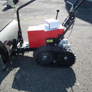 値下げしました！【紋別市発】電動　充電式　除雪機　電動ラッセル　舗装路面向き　　充電式　小型電動除雪機　雪ドーザー　２～３回使用　中古美品　作動確認済み　の画像