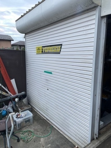 シャッター　中古　取り外しました。