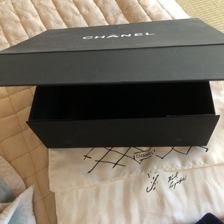 シャネル正規品　空き箱マグネット　保存袋付きの画像