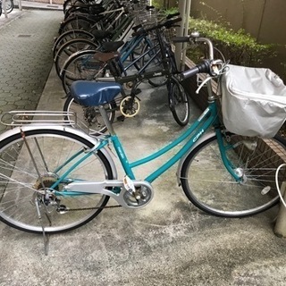 シティサイクル　ママチャリ　27インチ　6段変速キズ有り