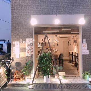 【ダブルワークOK】【週1日からOK】【フリーター歓迎】おしゃれなダイニングバーのスタッフ募集の画像