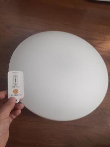 部屋用電気(2ヵ月ほど使用)