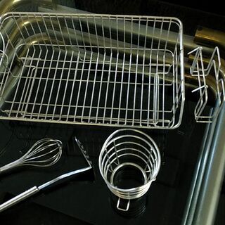 食器水切りバット　まな板立て　ポテトマッシャー　泡だて器　　使用感あり