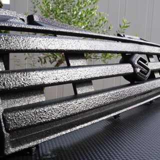 ジムニー JB23W 4型 スズキ純正フロントグリル U-POL社/ラプターライナー塗装施工品の画像