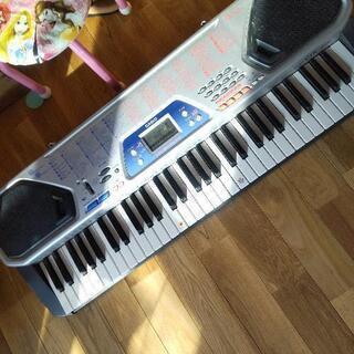 最終お値下げ！キーボード  要電池