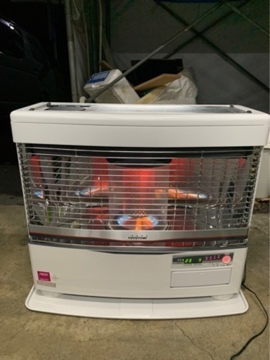 y936 トヨトミ　2019年　煙突式石油ストーブ　煙突式ストーブ　暖房　HR-650F トヨトミ