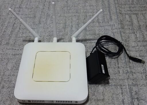 ★手渡し限定★【中古】無線LANルーター WXR-1900DHP3　＝一部黄ばみあり＝