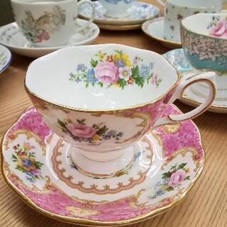 美品　ロイヤルアルバート　カップ&ソーサー　花柄　レディーカーラ...