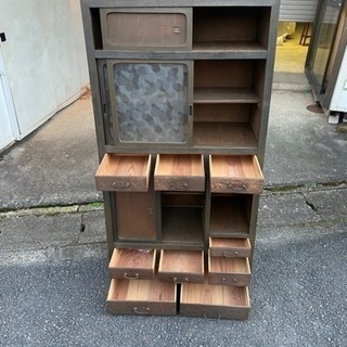ガラスが美しい古水屋の画像