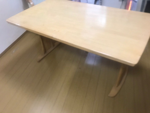 ダイニングテーブル