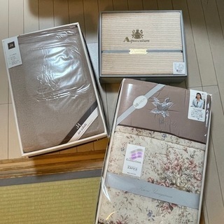 アシダ　ジュン　アクアスキュータム　他　毛布　掛け布団　3点