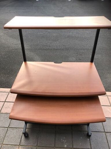 高級感あるパソコンデスク