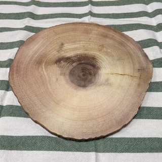 salut!  サリュ 大人気商品  mdf 切り株プレートの画像