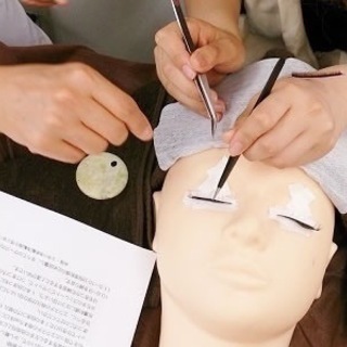 マツエクスクール《アフターコロナ！自由な生き方を！》