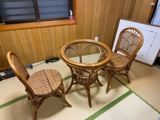 テーブル、イス（2脚）のセット【南風原町かうるま市与那城での受け渡し】