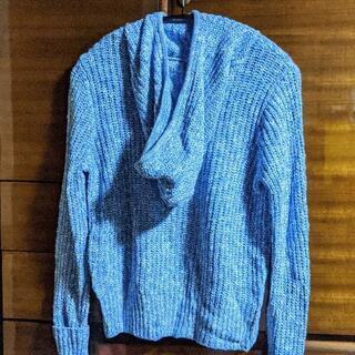 Hollister(ホリスター)水色ニットの画像