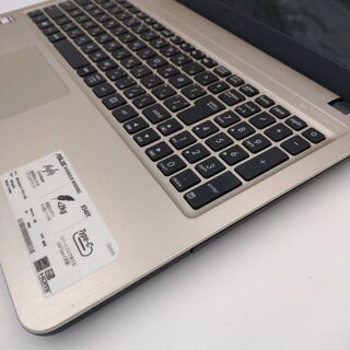 Asus　2016年8月発売モデル　E1-7010 メモリ4G SSD240G Wifi対応 webカメラ　Windows10搭載