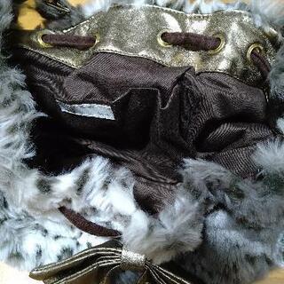リボン付もこもこファーバッグの画像