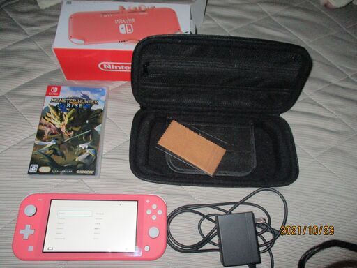 Nintendo switch light + モンハンライズ +おまけ (取引先決定済)