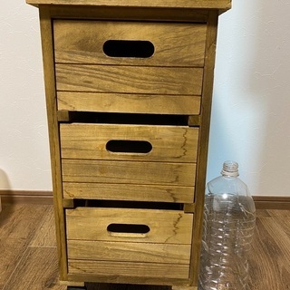 木製の可動式引き出し