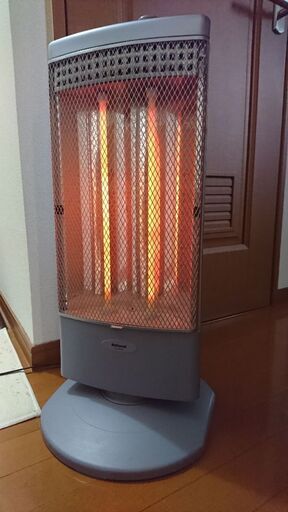 【受け渡し予定者あり】電気ストーブ（ヒーター）