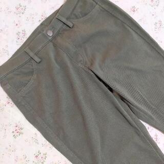 断捨離全品300円！ カーキ UNIQLOスキニーパンツの画像