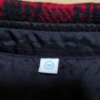 赤色の長袖シャツの画像