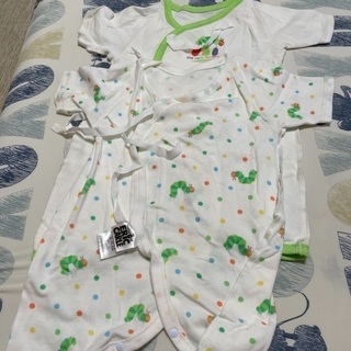 新生児男の子　50-60の短肌着などです。の画像