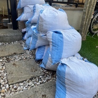 残土さしあげます。土のう袋　現在あと約20袋　庭土