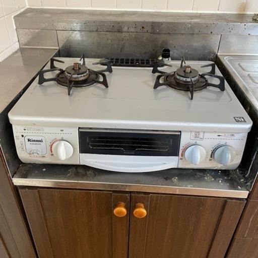 ガステーブル　Rinnai KGE90SR 二口コンロ　魚焼きグリル付き　シルバー