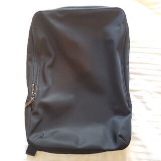 通勤に！通学に！PCの持ち運びにぴったりなリュック(VISARUNO)