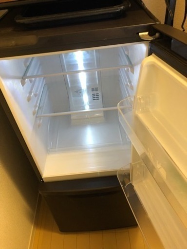 【ラック付】冷蔵庫　※お譲りする方決まりました