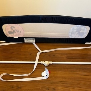 ディズニー柄ベッドガードの画像