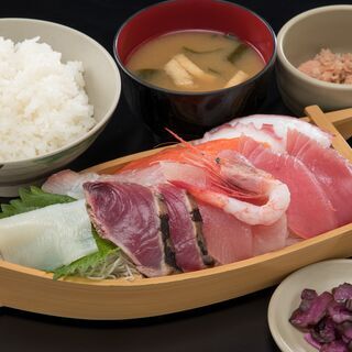 お買い物＆飲食割引制度あり！休日50円アップ‼飲食店スタッフ募集‼の画像
