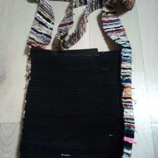 おしゃれなショルダーバッグの画像