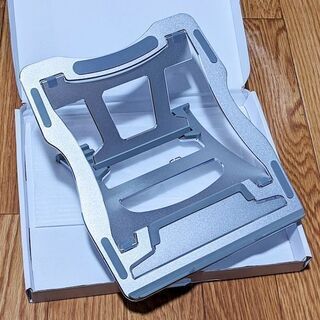 アルミ製ノートPCスタンド