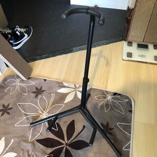 ギタースタンド2つ　の画像