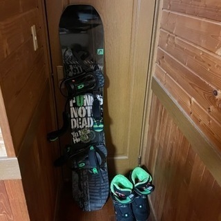 ルイヴィトン モノグラム イリュストレ トラベル キーリング M65138