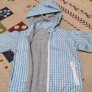 値下げ　子供服　ベストとウインドブレーカーの画像